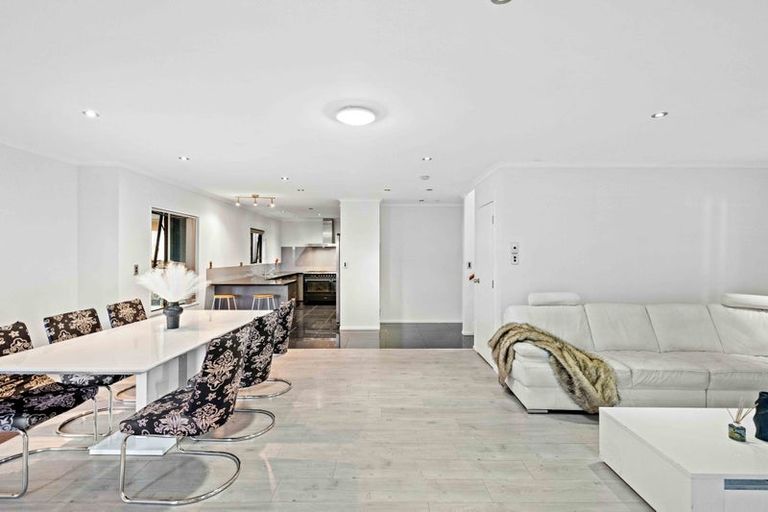 Photo of property in 46 Commissariat Road, Mount Wellington, Auckland, 1060