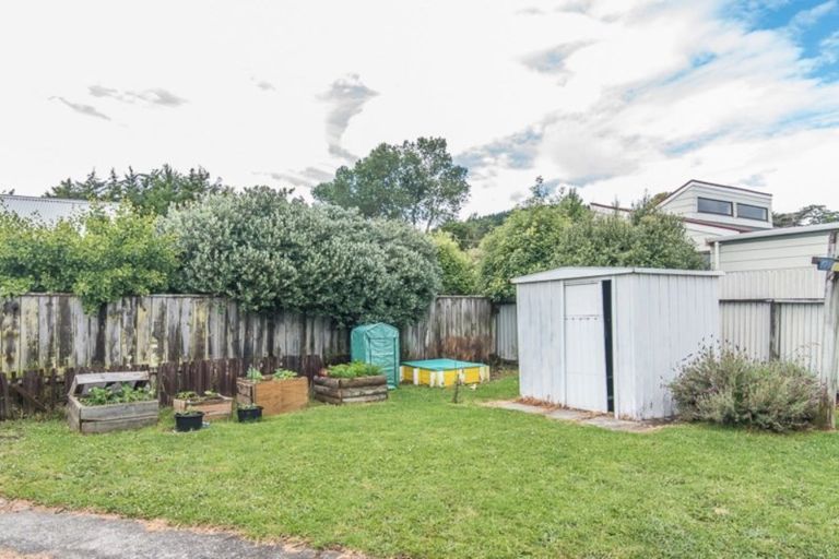 Photo of property in 86 Aorangi Road, Paraparaumu, 5032