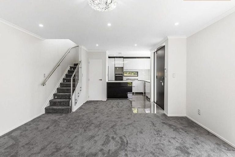 Photo of property in 36 Christmas Road, Manurewa, Auckland, 2102