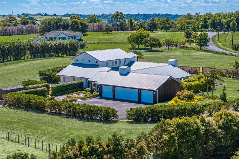 Photo of property in 28 Clifton Road, Whitford, Howick, 2571