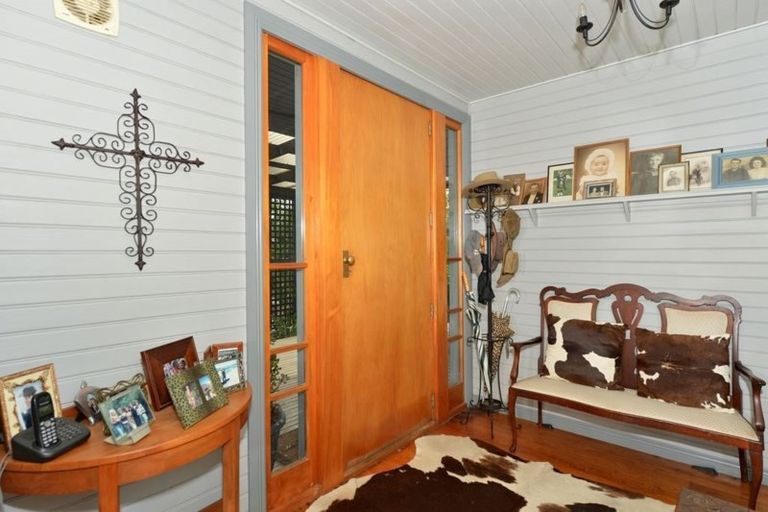 Photo of property in 305 Whananaki Road North, Opuawhanga, Hikurangi, 0181