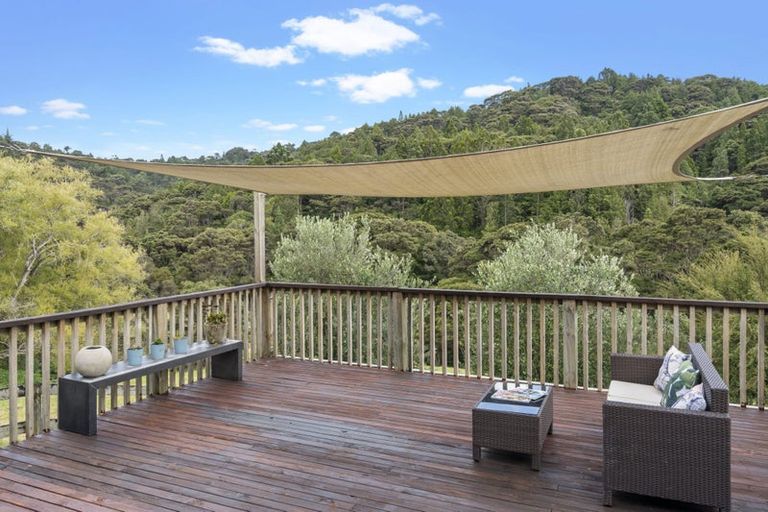 Photo of property in 55 Tram Valley Road, Swanson, Auckland, 0614