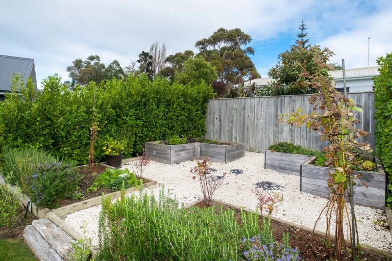 Photo of property in 3 Circuitt Lane, Te Awanga, 4102