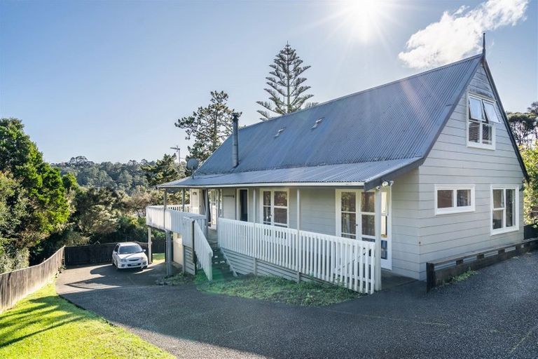 Photo of property in 17 Houston Place, Bayview, Auckland, 0629
