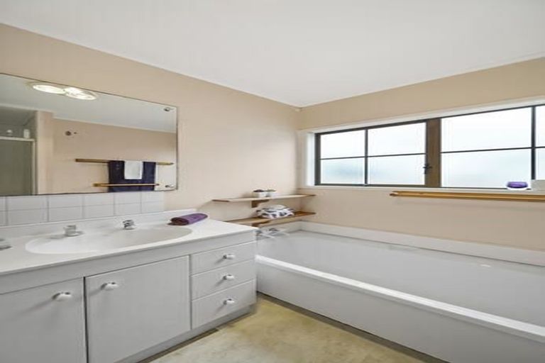 Photo of property in 53 Gills Road, Bucklands Beach, Auckland, 2014