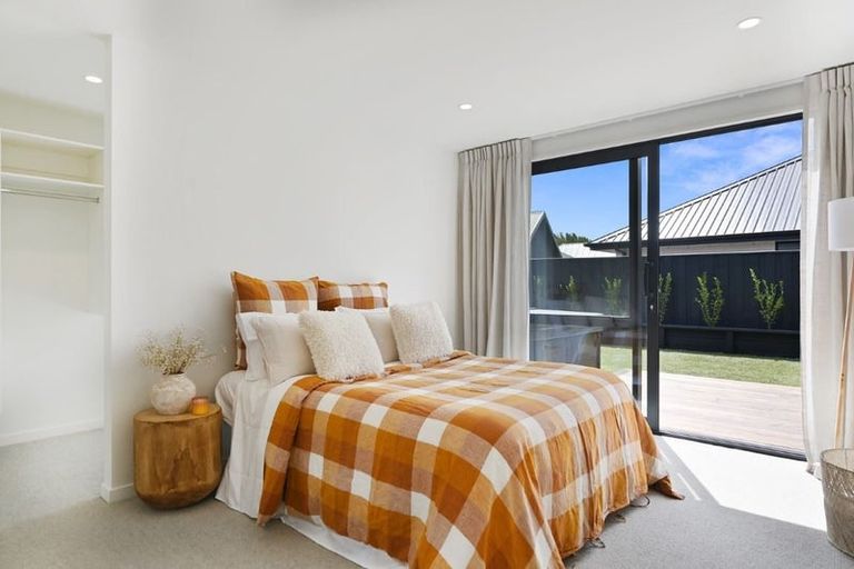 Photo of property in 9 Reece Place, Marshland, Christchurch, 8051