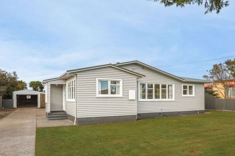 Photo of property in 113 Peel Street, Westport, 7825