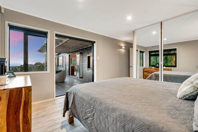 Photo of property in 19 Cascade Avenue, Waiatarua, Auckland, 0604