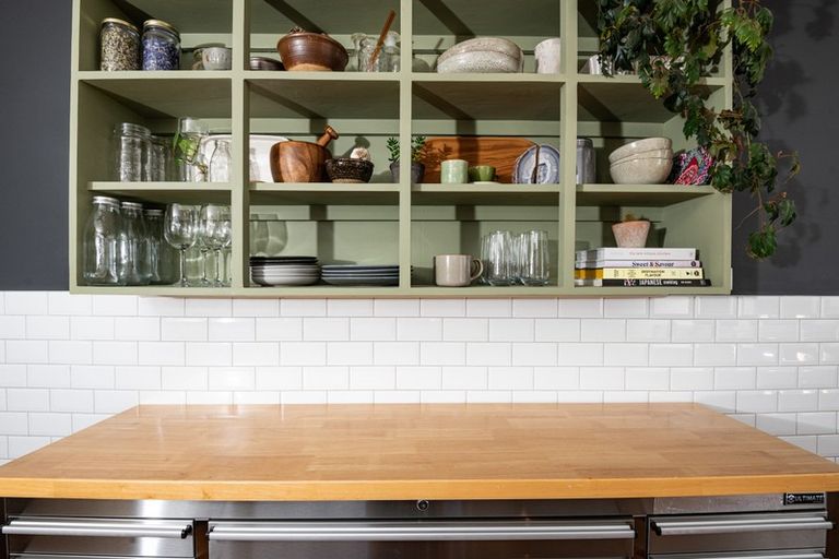 Photo of property in 34 Brooker Grove, Newlands, Wellington, 6037