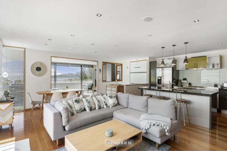 Photo of property in 2/55 Parr Terrace, Castor Bay, Auckland, 0620