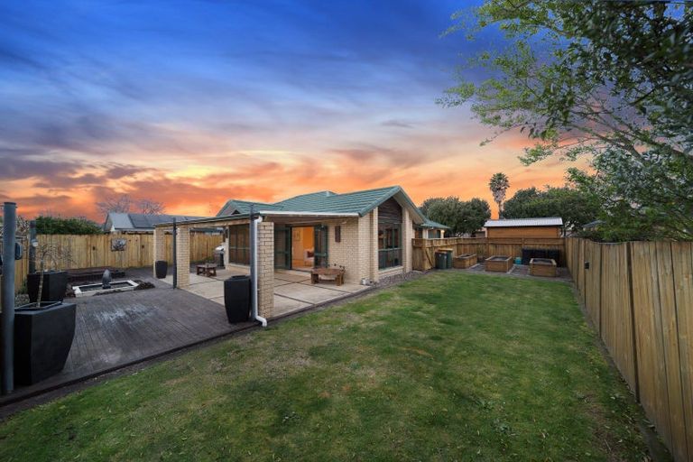 Photo of property in 22 Aldershot Place, Nawton, Hamilton, 3200