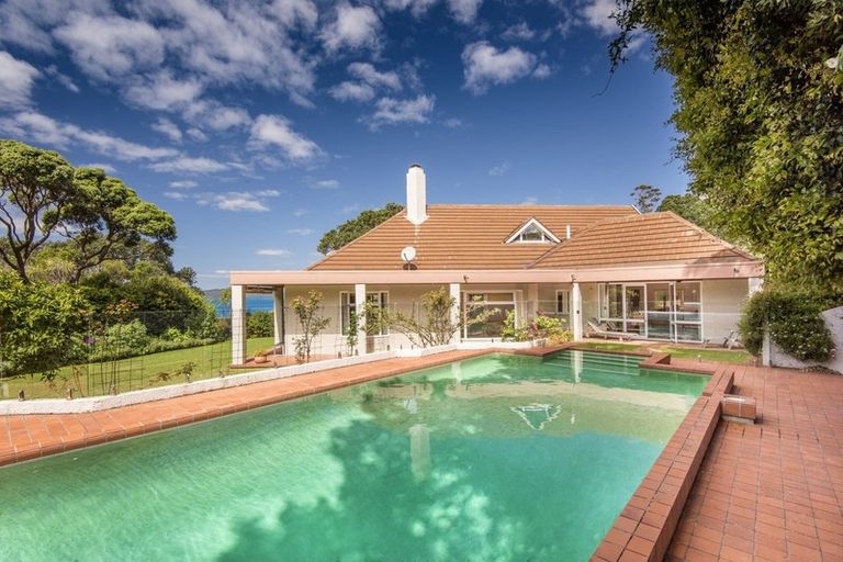 Photo of property in 173 Beach Road, Castor Bay, Auckland, 0620