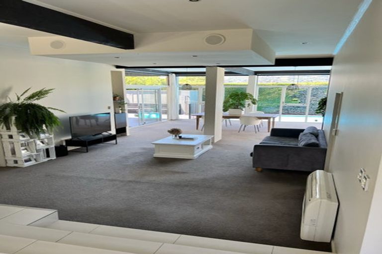 Photo of property in 2/5 Whareora Terrace, Cashmere, Christchurch, 8022