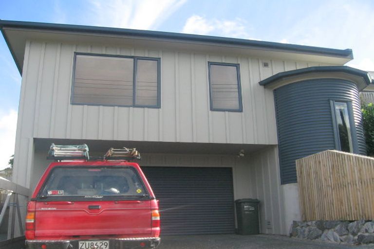 Photo of property in 25 Martin Grove, Normandale, Lower Hutt, 5010