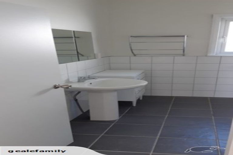 Photo of property in 78 Strathmore Avenue, Strathmore Park, Wellington, 6022