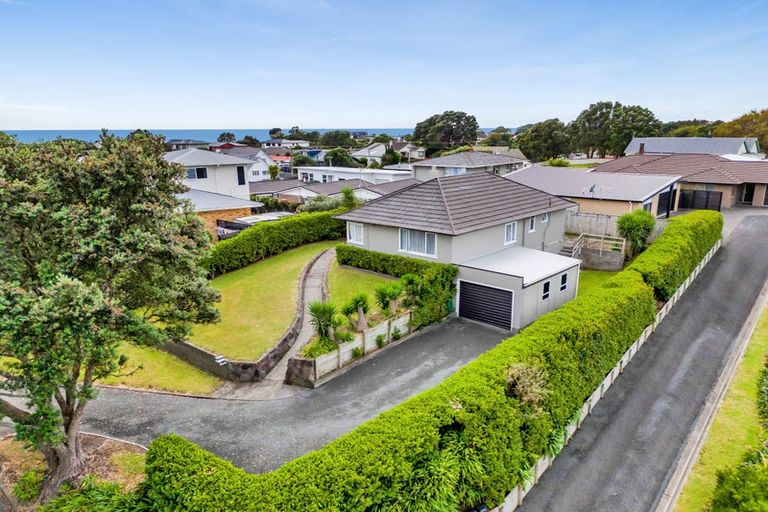 Photo of property in 17 Rainsford Street, Moturoa, New Plymouth, 4310