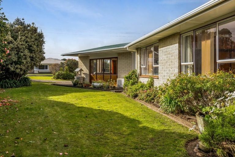 Photo of property in 84 Domett Street, Opunake, 4616