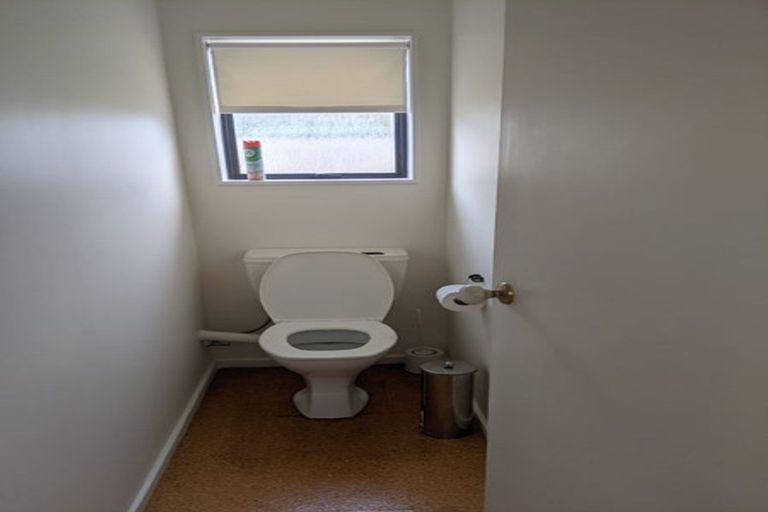 Photo of property in 2/9 Mana Esplanade, Paremata, Porirua, 5026