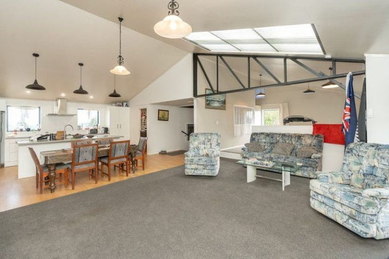 Photo of property in 802 Tuhikaramea Road, Ngahinapouri, Hamilton, 3290