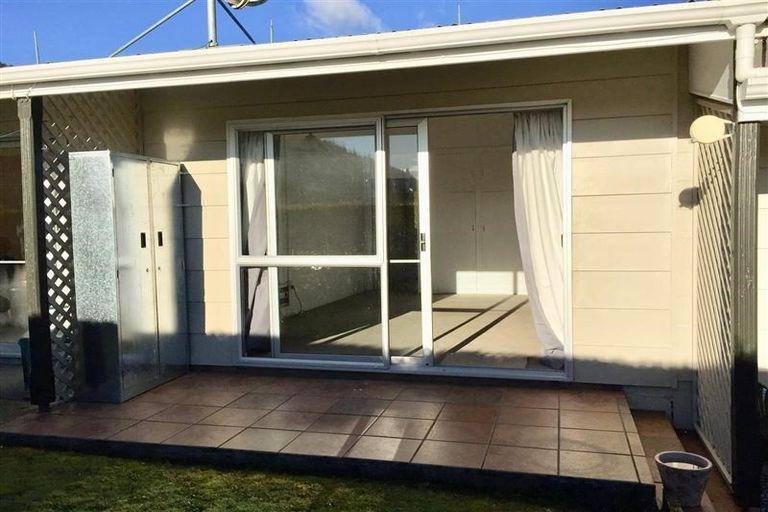 Photo of property in 4j Rutland Street, Picton, 7220