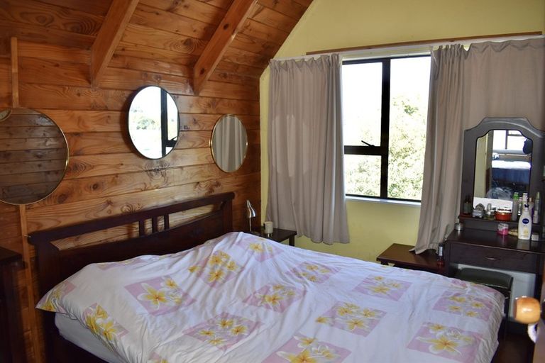 Photo of property in 4 Mavis Avenue, Waikawa Beach, Levin, 5573