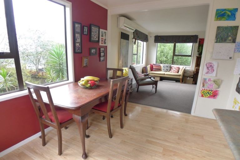 Photo of property in 16 Panzic Place, Glen Eden, Auckland, 0602