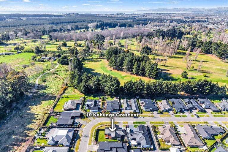 Photo of property in 10 Kohunga Crescent, Bottle Lake, Christchurch, 8083