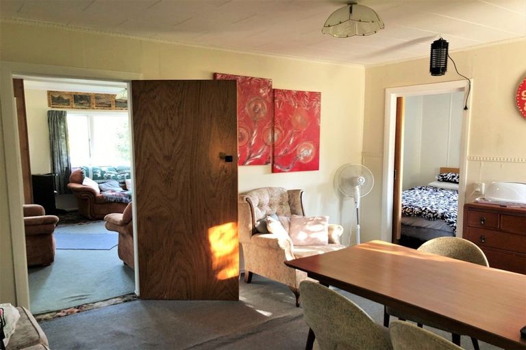 Photo of property in 63 North Street, Mokau, 4376