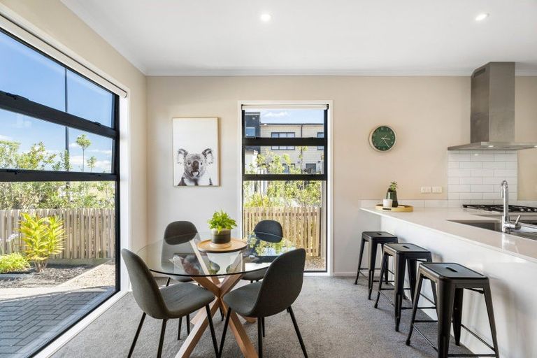 Photo of property in 31 Pukewhero Rise, Westgate, Auckland, 0614