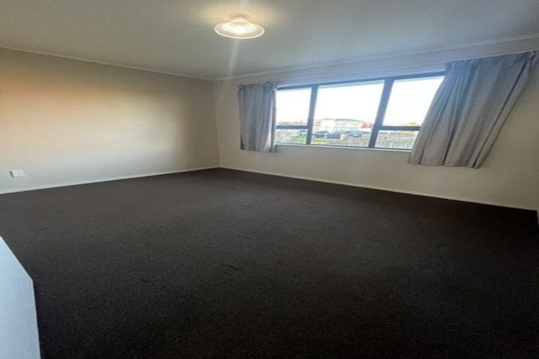 Photo of property in 24 Lincoln Road, Manurewa East, Auckland, 2102