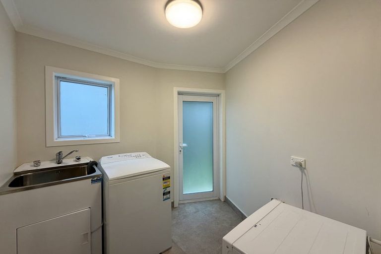 Photo of property in 2/38 Tramway Road, Beach Haven, Auckland, 0626