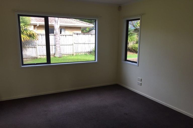 Photo of property in 24 Pukatea Avenue, Albany, Auckland, 0632