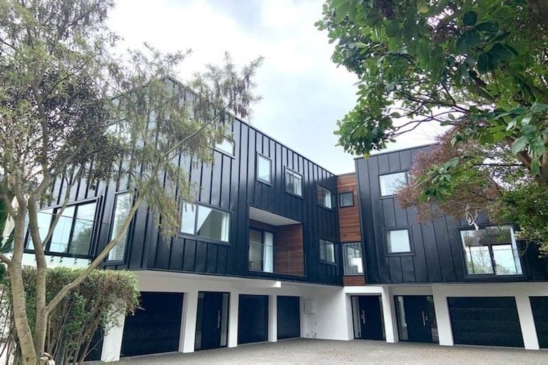 Photo of property in 2/337 Cambridge Terrace, Christchurch Central, Christchurch, 8013