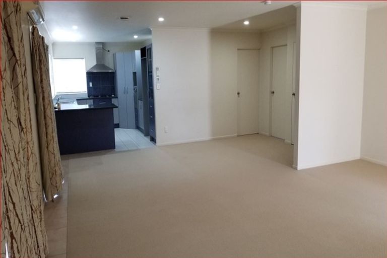 Photo of property in 12 Wheaton Place, Glen Eden, Auckland, 0602