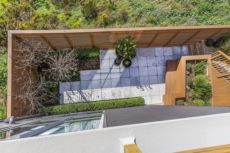 Photo of property in 37a Gurkha Crescent, Khandallah, Wellington, 6035