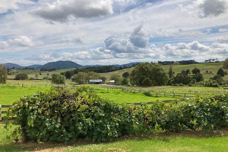 Photo of property in 18 Vista Lane, Kaiwaka, 0573