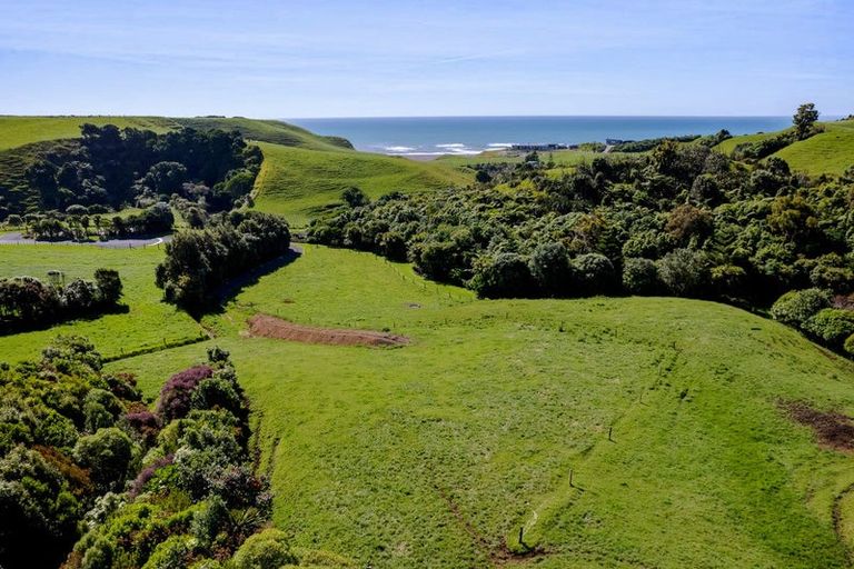 Photo of property in Tapuae, 1 Washer Road, Omata, New Plymouth, 4374