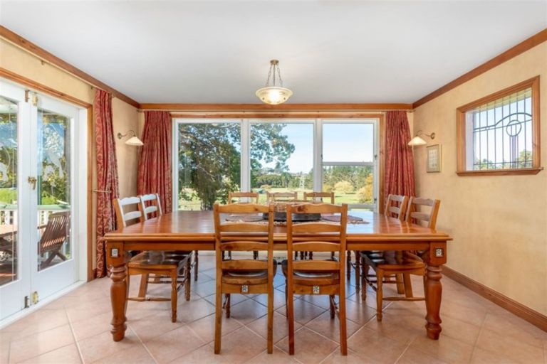 Photo of property in 102 Matua Road, Huapai, Kumeu, 0810