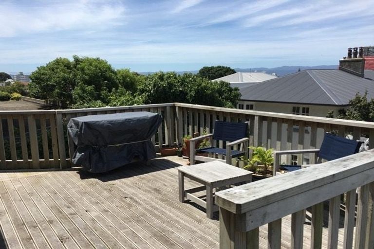 Photo of property in 127 Grant Road, Thorndon, Wellington, 6011