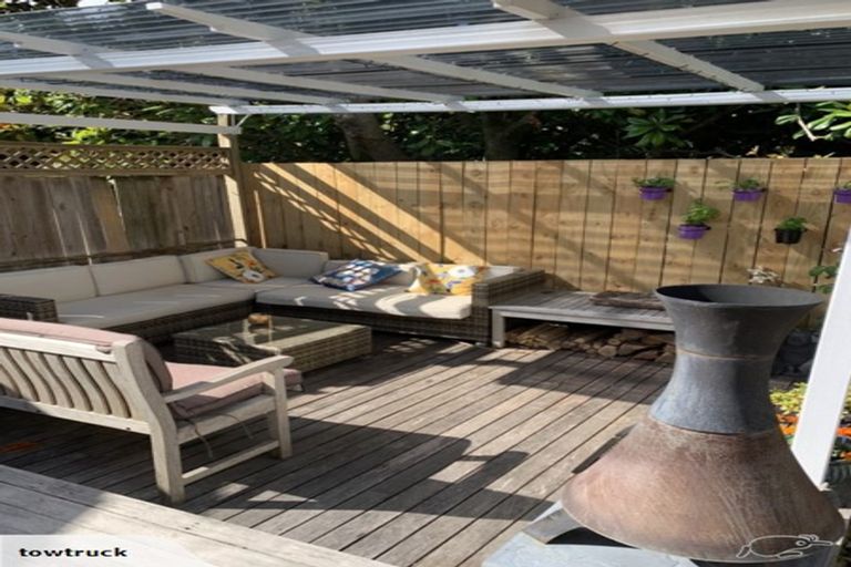 Photo of property in 2/3 Elderwood Lane, Belmont, Auckland, 0622