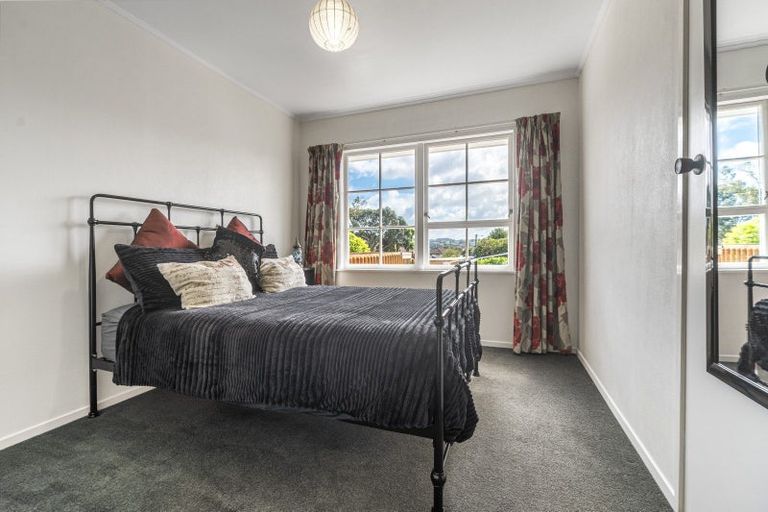 Photo of property in 15 Seaforth Avenue, Mangere Bridge, Auckland, 2022