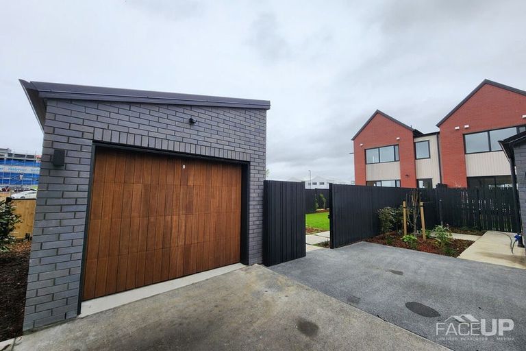 Photo of property in 60 Tahingamanu Road, Hobsonville, Auckland, 0616