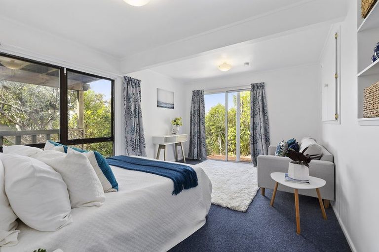 Photo of property in 3a Oldham Way, Crofton Downs, Wellington, 6035