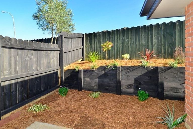 Photo of property in 39 Cyclamen Road, Mangere, Auckland, 2022