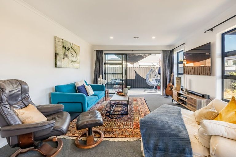 Photo of property in 123 Mawai Hakona Drive, Wallaceville, Upper Hutt, 5018