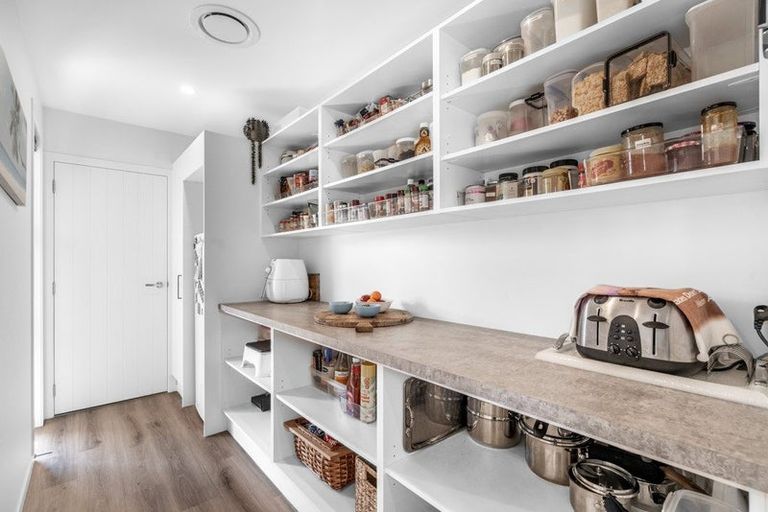 Photo of property in 10 Barker Place, Waikiwi, Invercargill, 9810