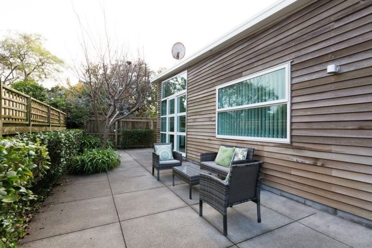 Photo of property in 22 Richmond Street, Waitara, 4320