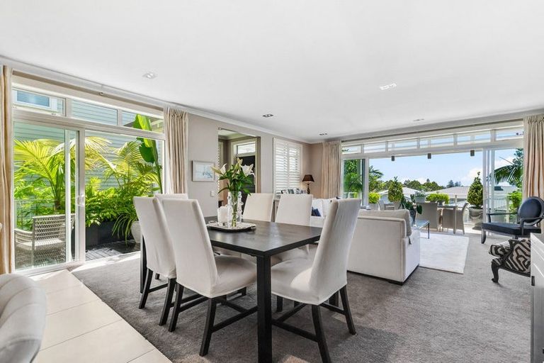 Photo of property in 17 Landmark Terrace, Orewa, 0931