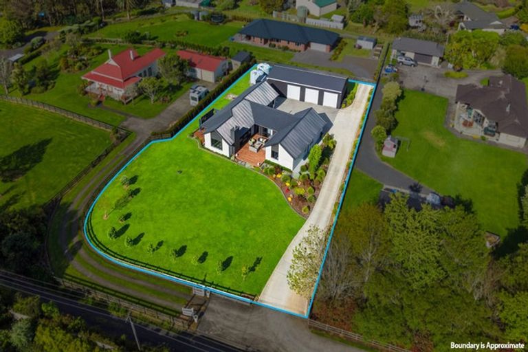 Photo of property in 90d Victoria Avenue, Waiuku, 2123