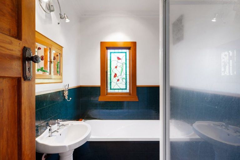 Photo of property in 23 Taradale Road, Marewa, Napier, 4110